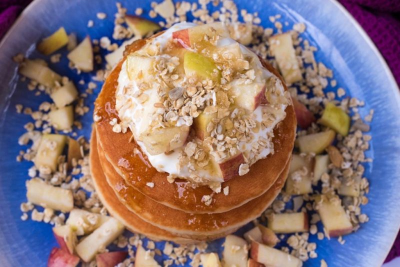 Apple and Granola Oat Pancakes Apple and Granola Oat Pancakes